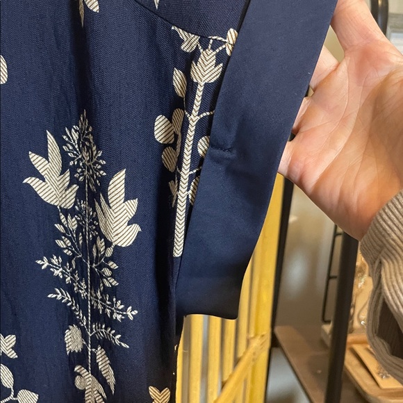 Entro Navy Blue Floral maxi Dress - Picture 8 of 13